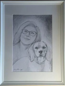 Handgezeichnetes Bleistiftportrait einer Person mit Hund nach Referenzfotos.